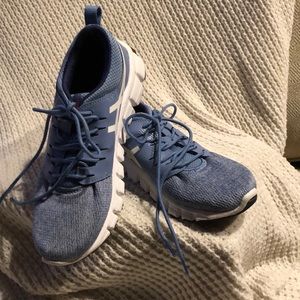 ASICS Athletic Tennis Shoes